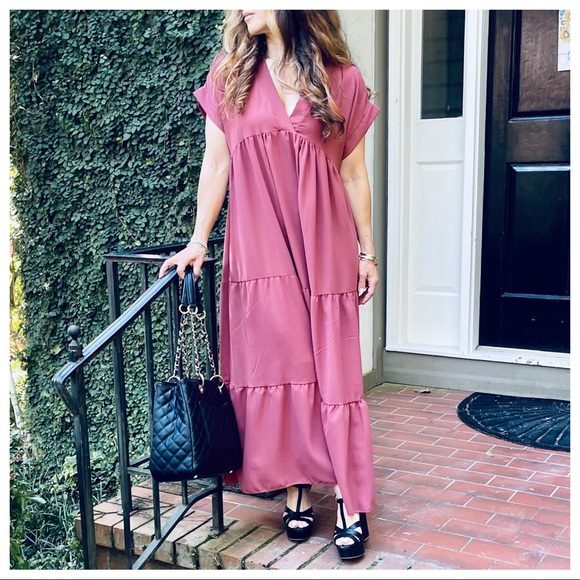 MADE IN ITALY FABULOUS V TIERED MAXI DRESS - Picture 2 of 9